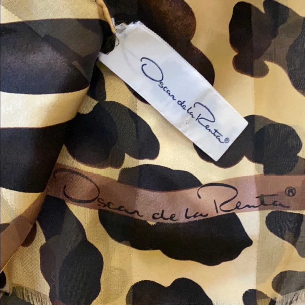 Vintage Oscar Dela Renta scarf - Picture 4 of 5